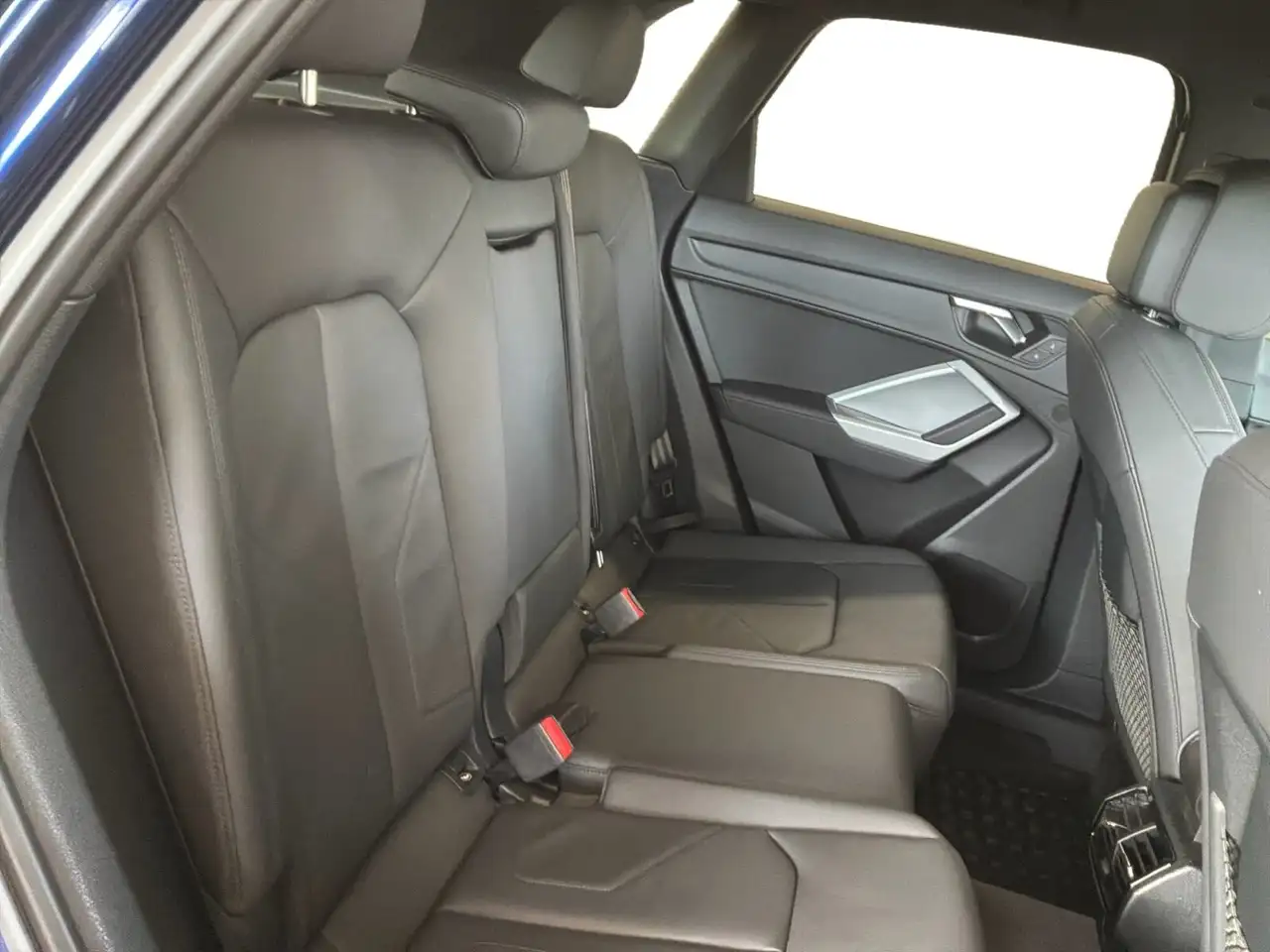 Audi Q3 - Image 14