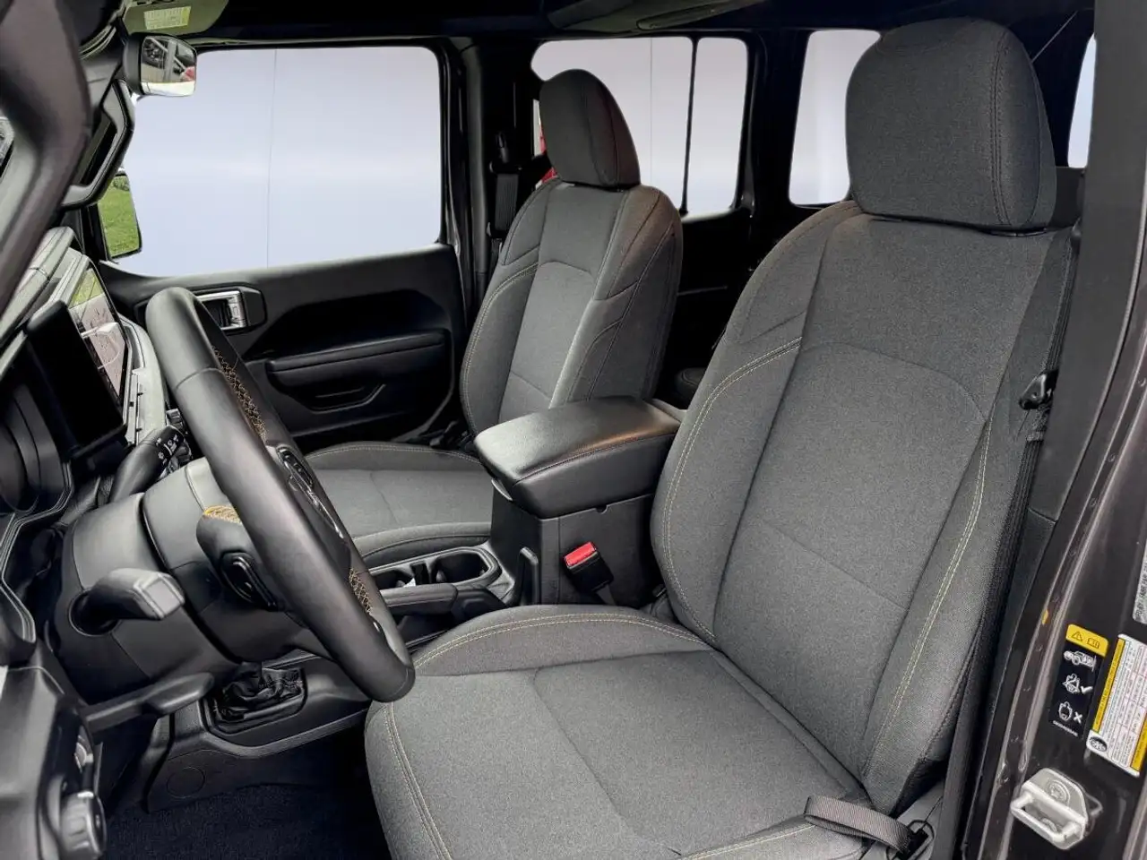 Jeep Wrangler - Image 13