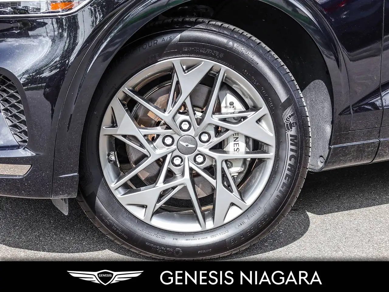 Genesis GV70 - Image 9
