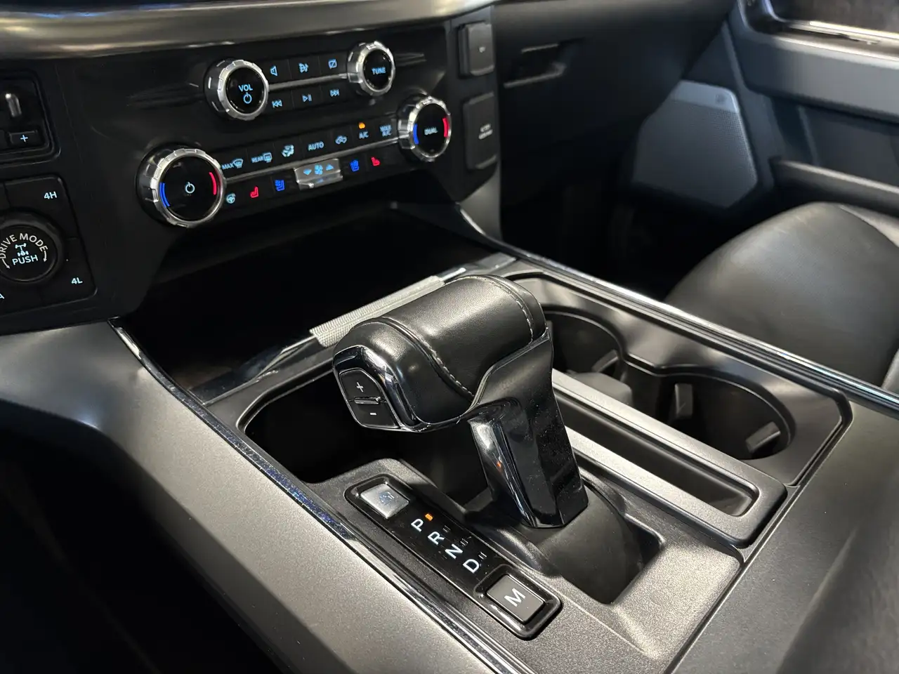 Ford F-150 - Image 27