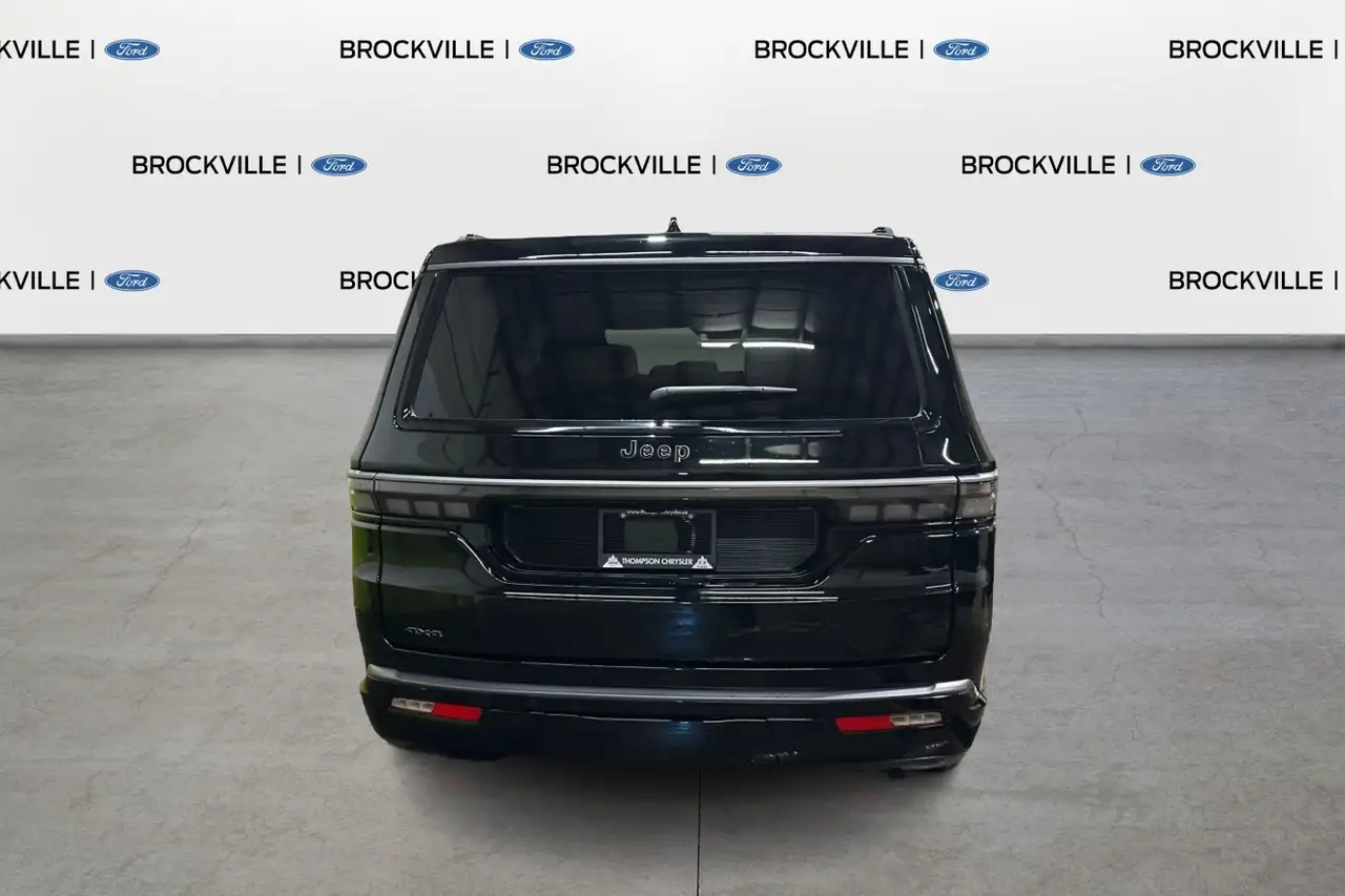 Jeep Grand Wagoneer - Image 6