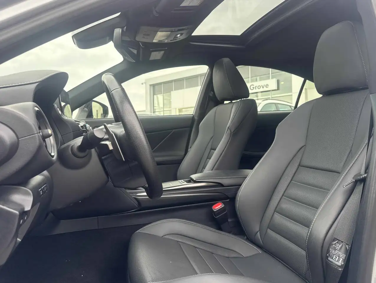 Lexus IS - Image 7