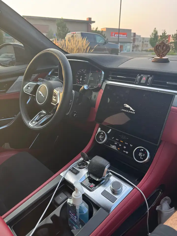 Jaguar F-Pace - Image 5
