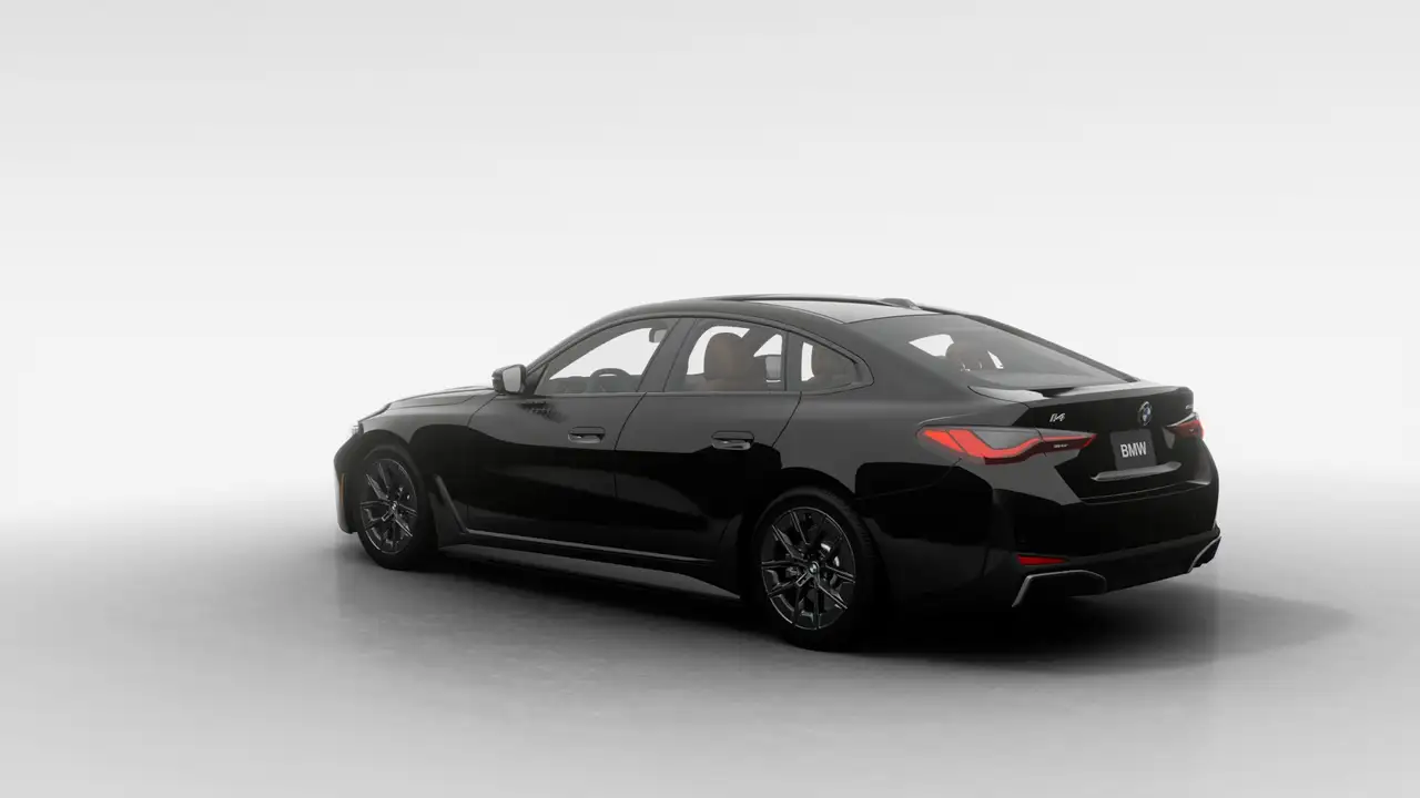 BMW i4 - Image 2