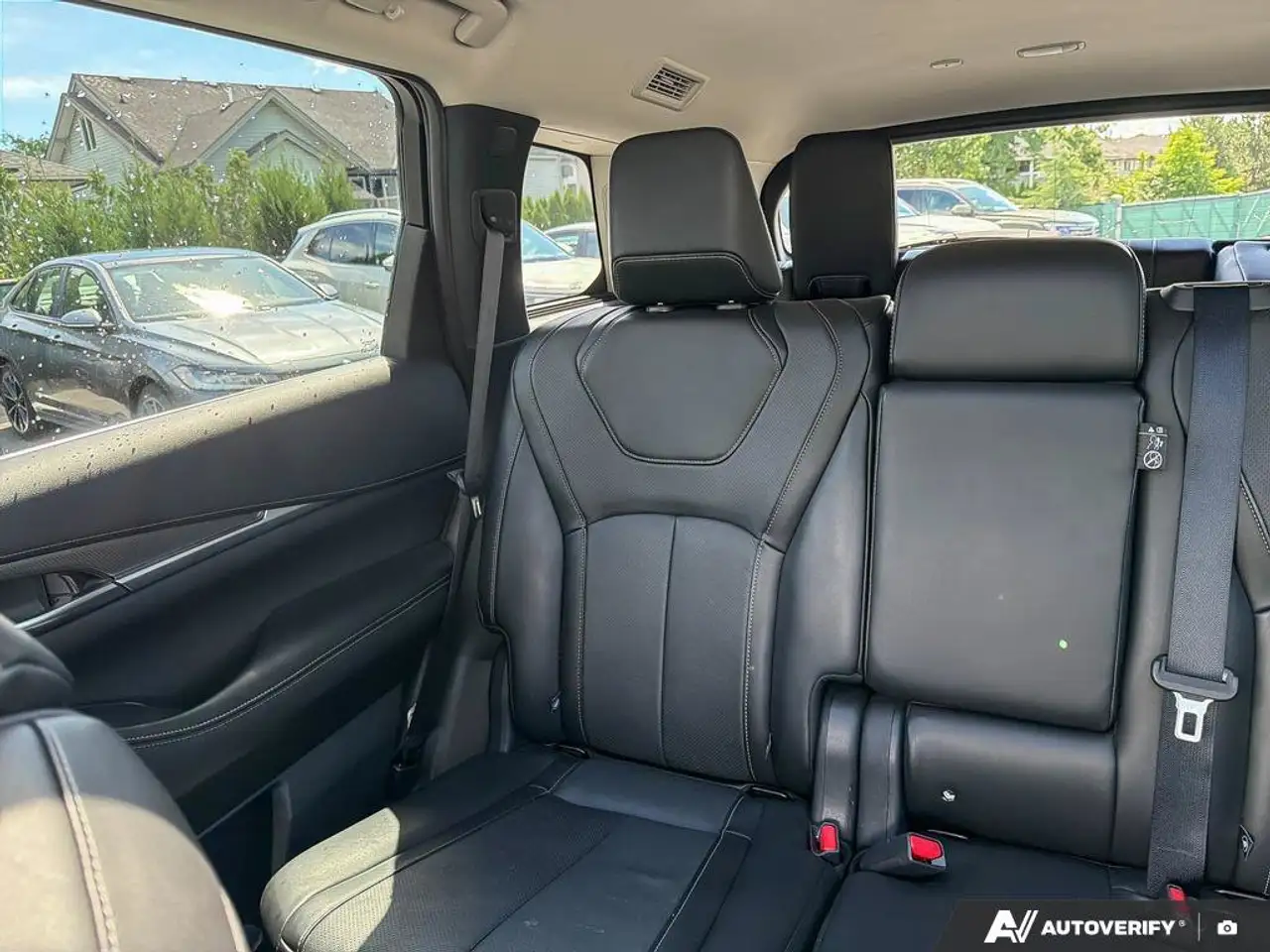 Infiniti QX60 - Image 13