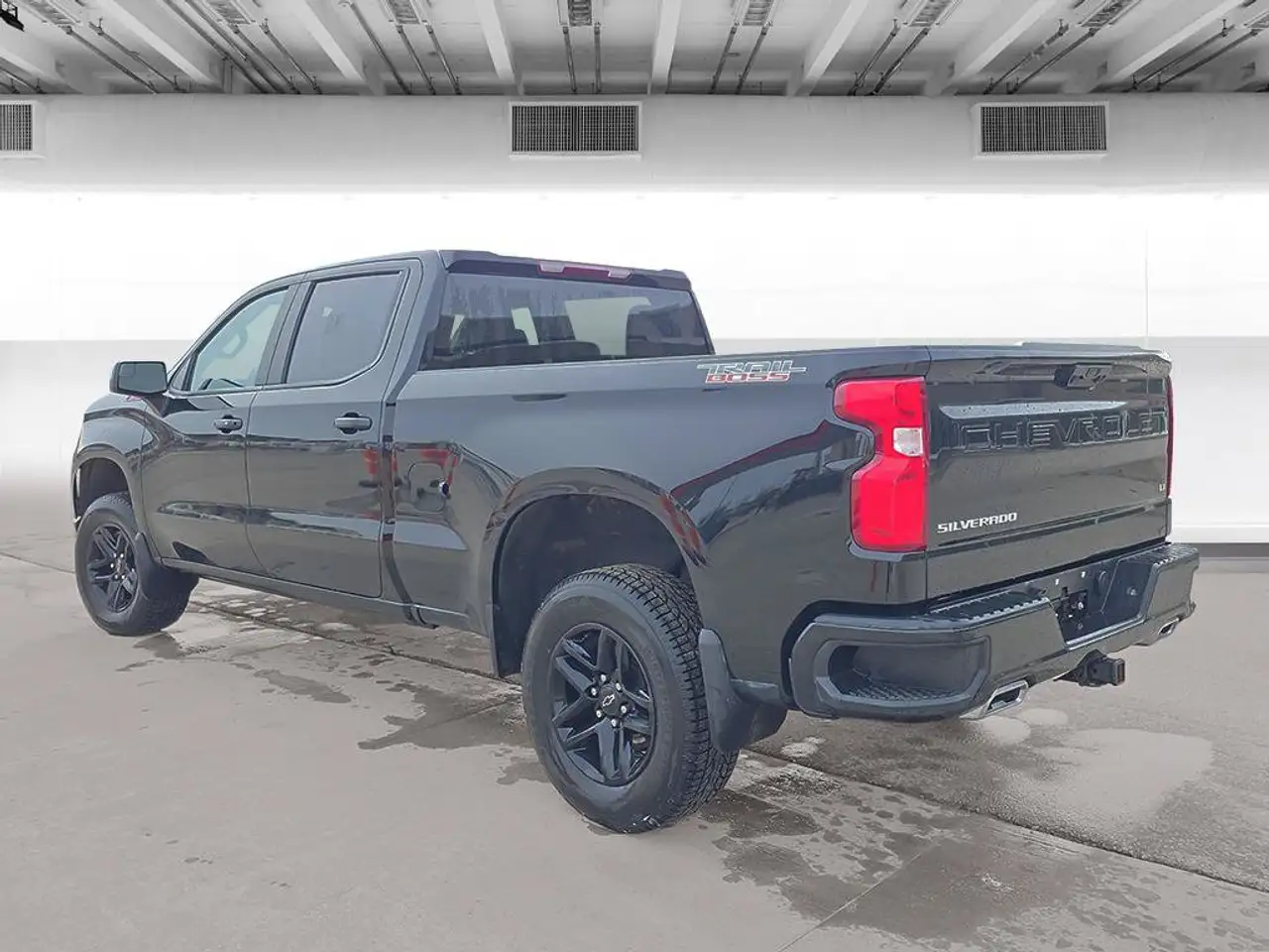 Chevrolet Silverado 1500 - Image 3