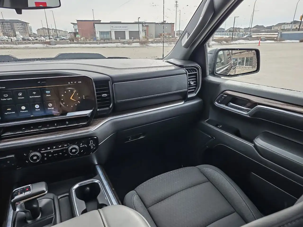 Chevrolet Silverado 1500 - Image 11