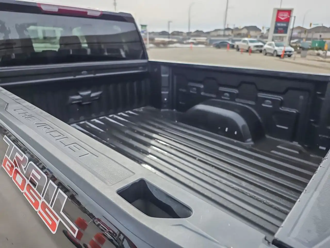 Chevrolet Silverado 1500 - Image 16