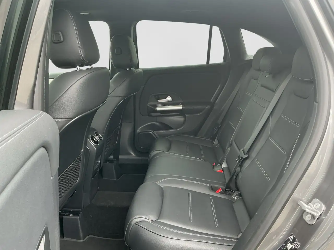 Mercedes-Benz GLA - Image 19