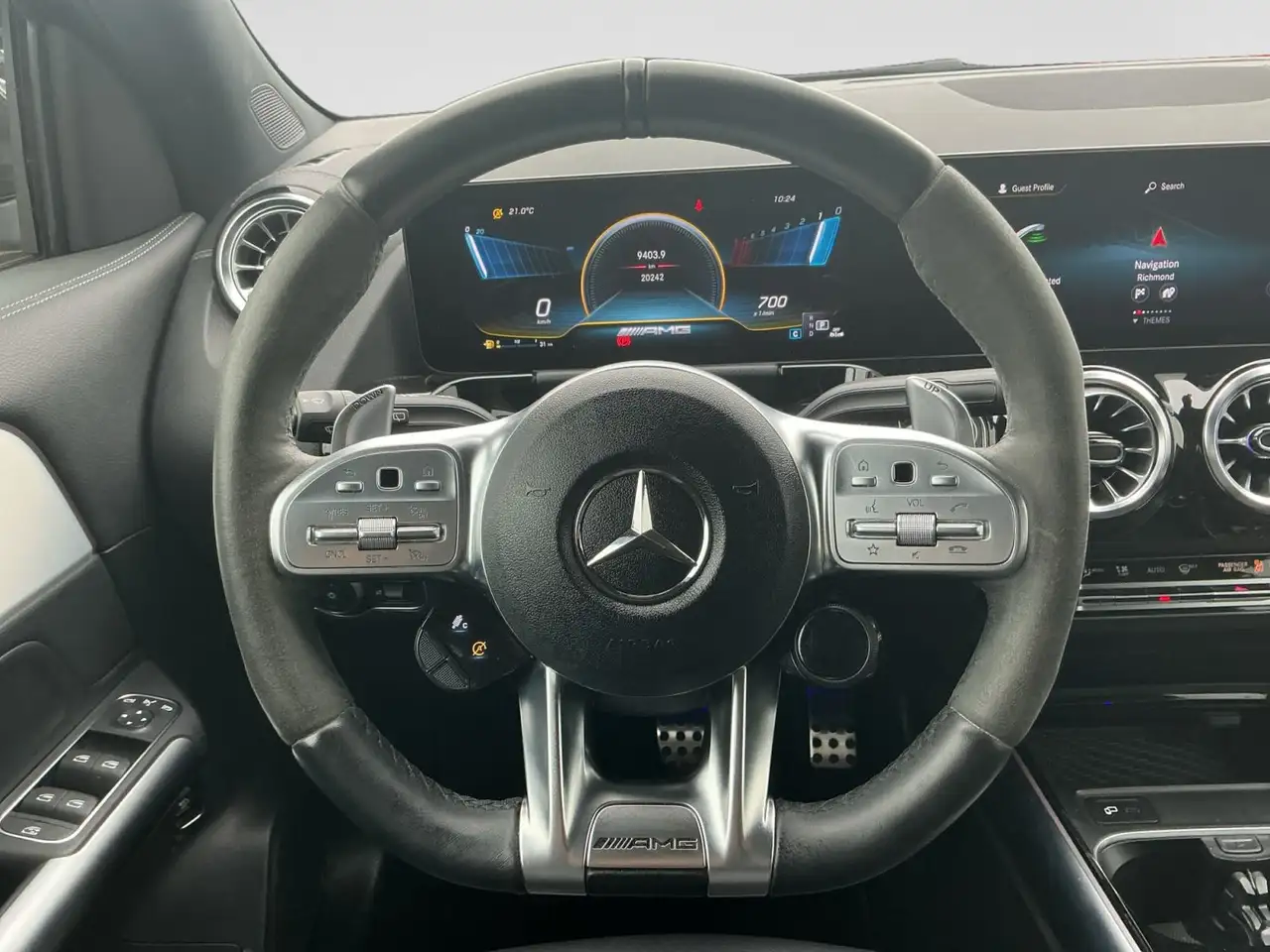 Mercedes-Benz GLA - Image 11