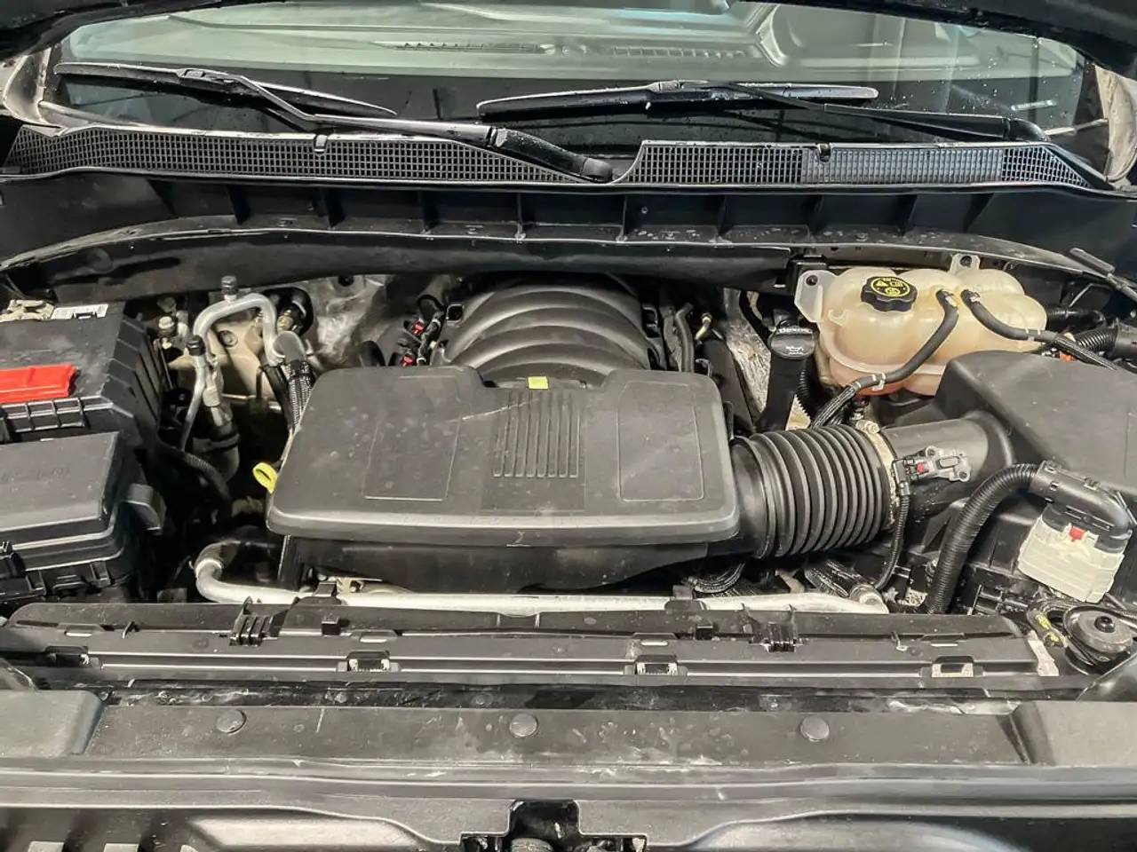 Chevrolet Silverado 1500 - Image 14