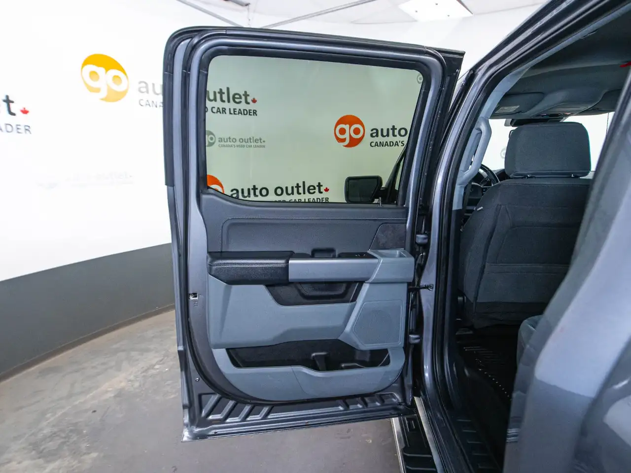 Ford F-150 - Image 10