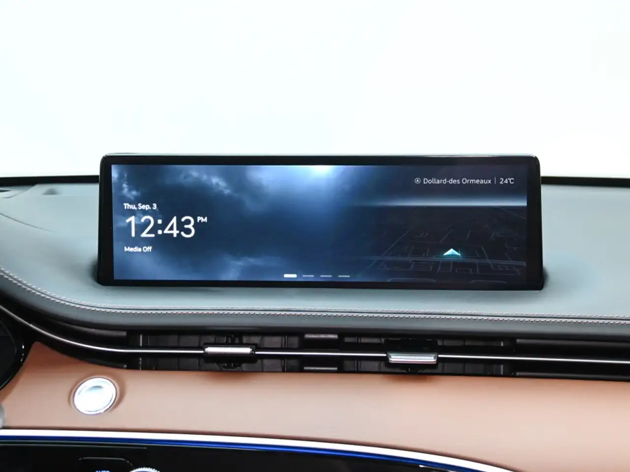 Genesis GV70 - Image 20