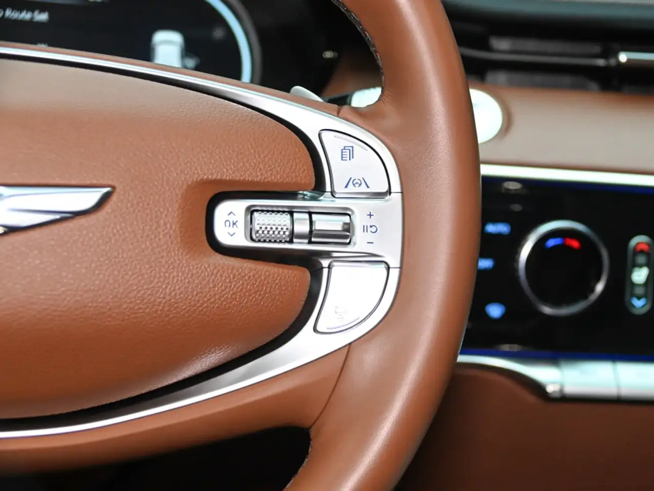 Genesis GV70 - Image 26
