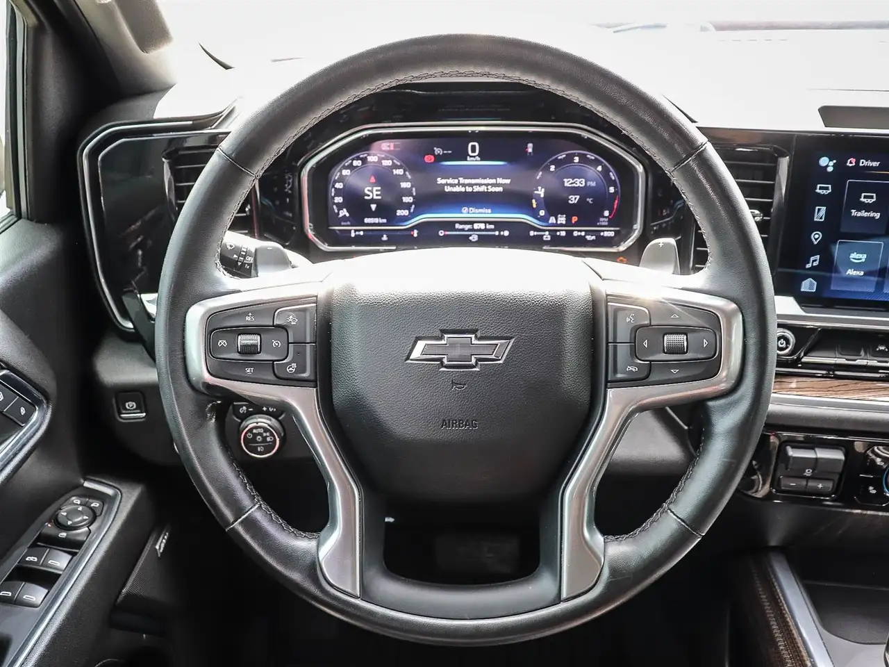 Chevrolet Silverado 1500 - Image 12