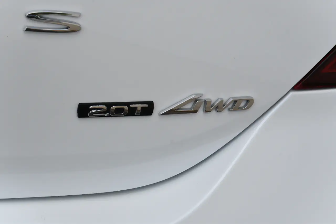 Genesis G70 - Image 8