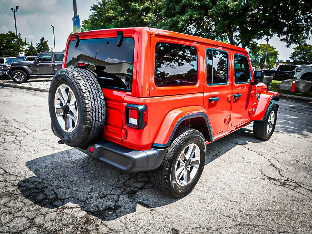 Jeep Wrangler - Image 8