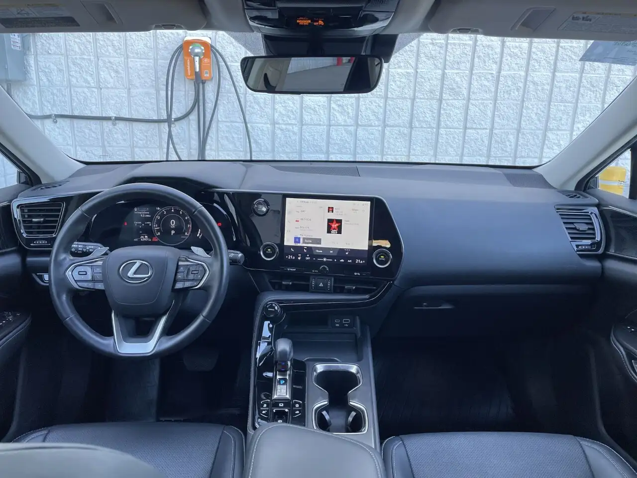 Lexus NX - Image 32