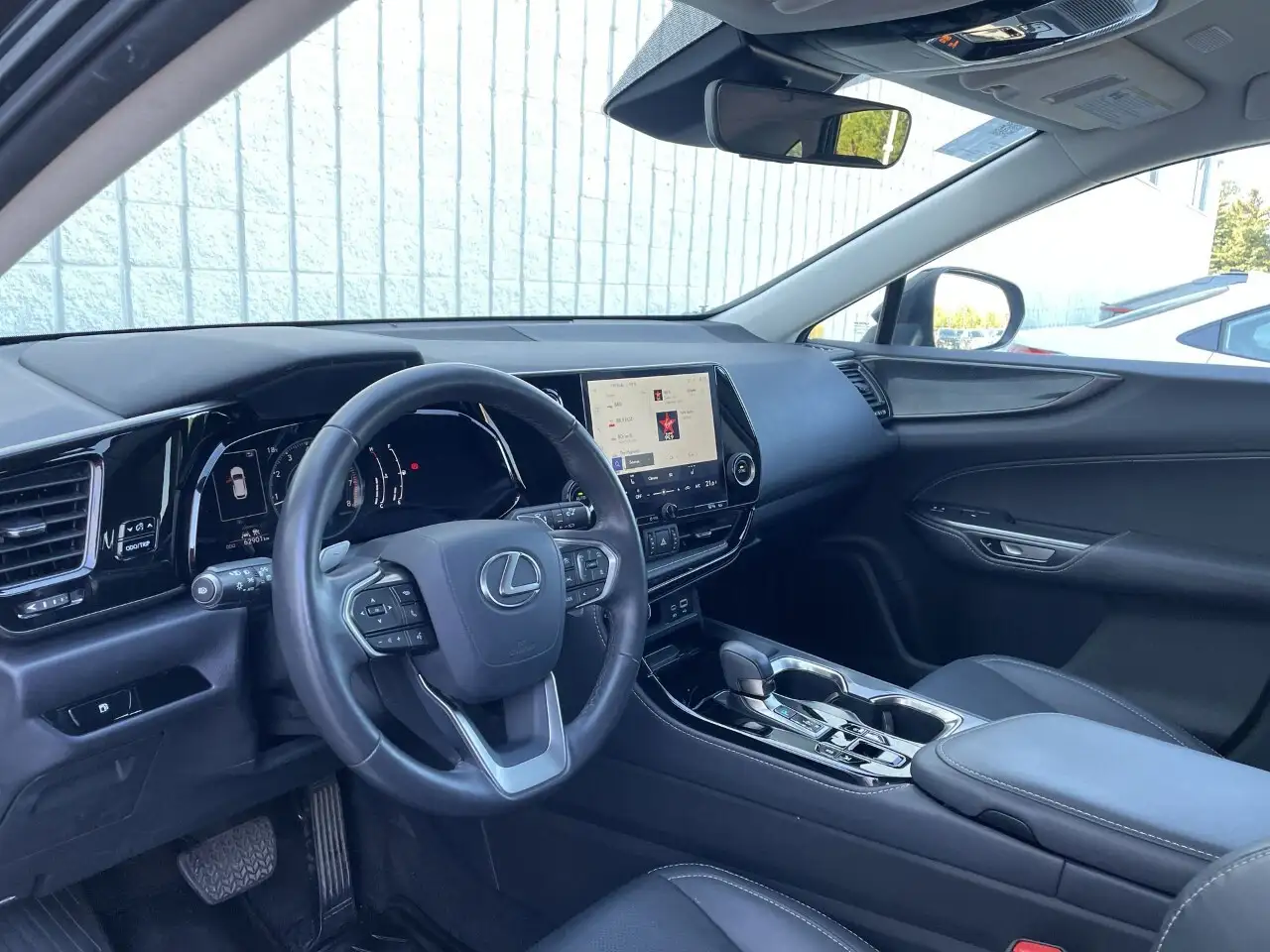 Lexus NX - Image 21