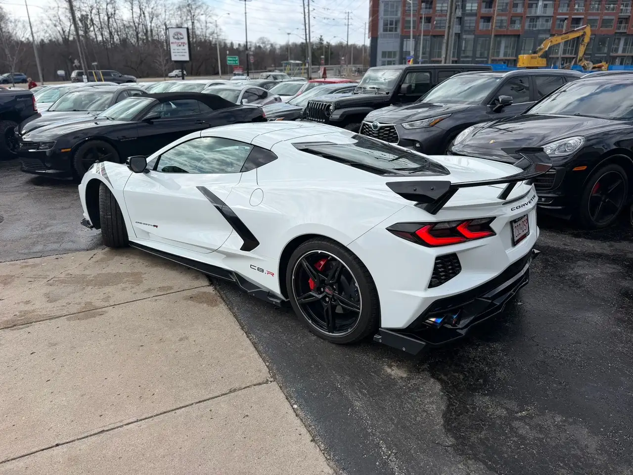 Chevrolet Corvette - Image 24