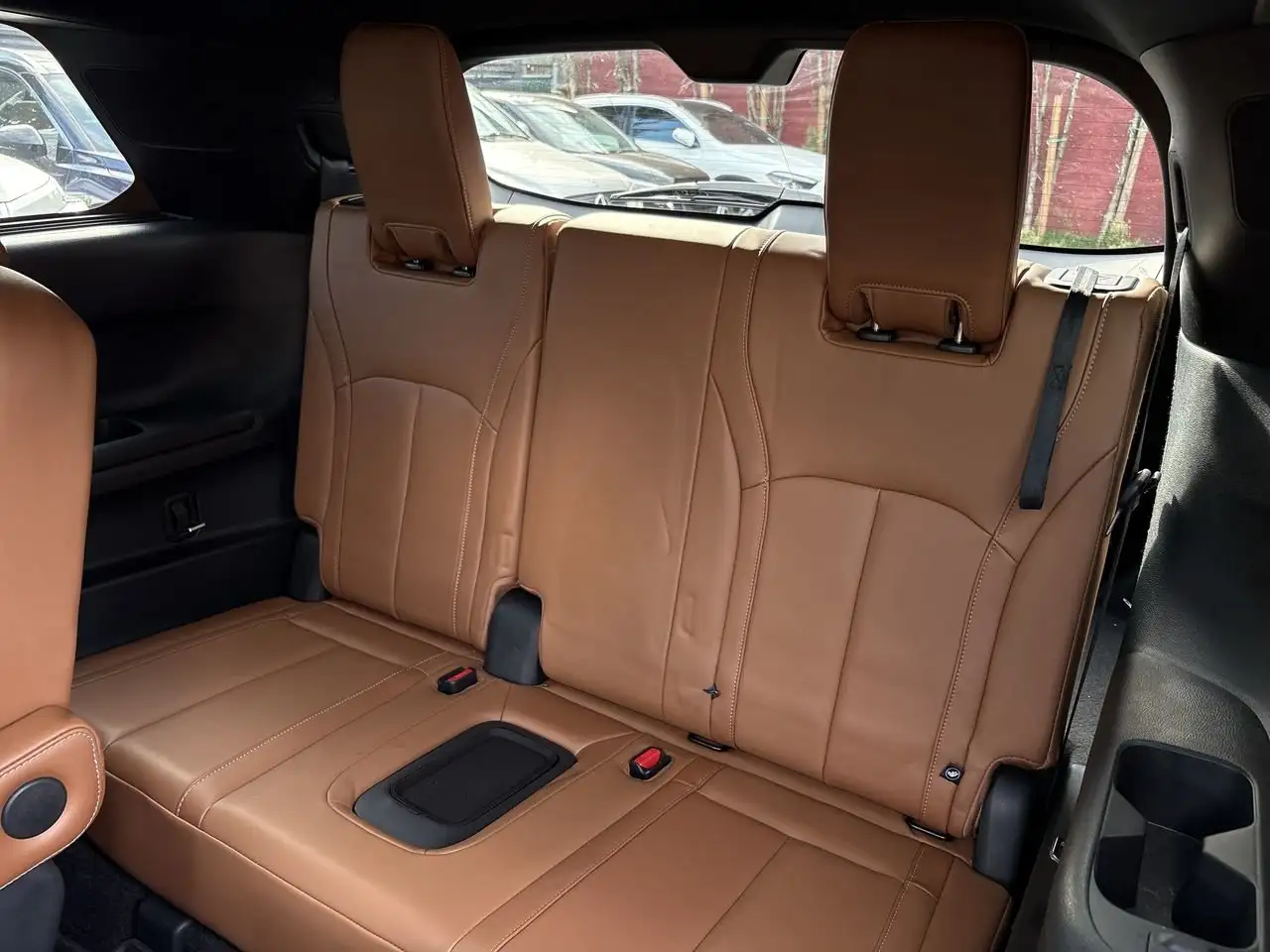 Infiniti QX60 - Image 32