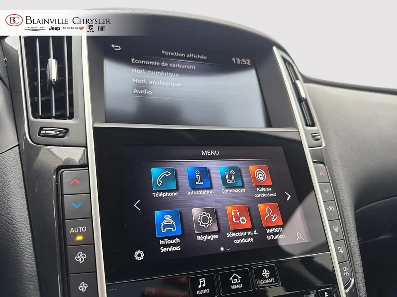 Infiniti Q50 - Image 30