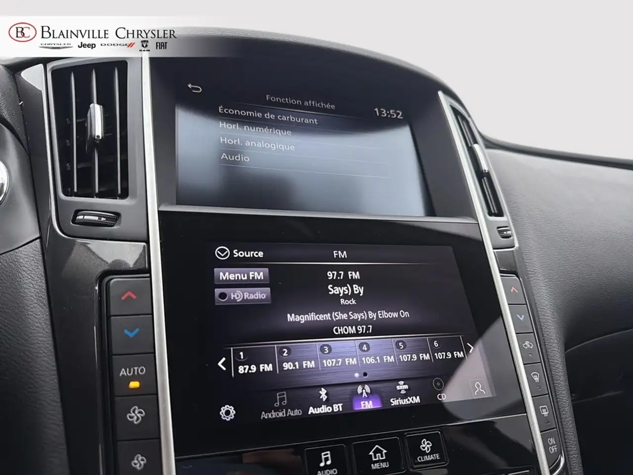 Infiniti Q50 - Image 29