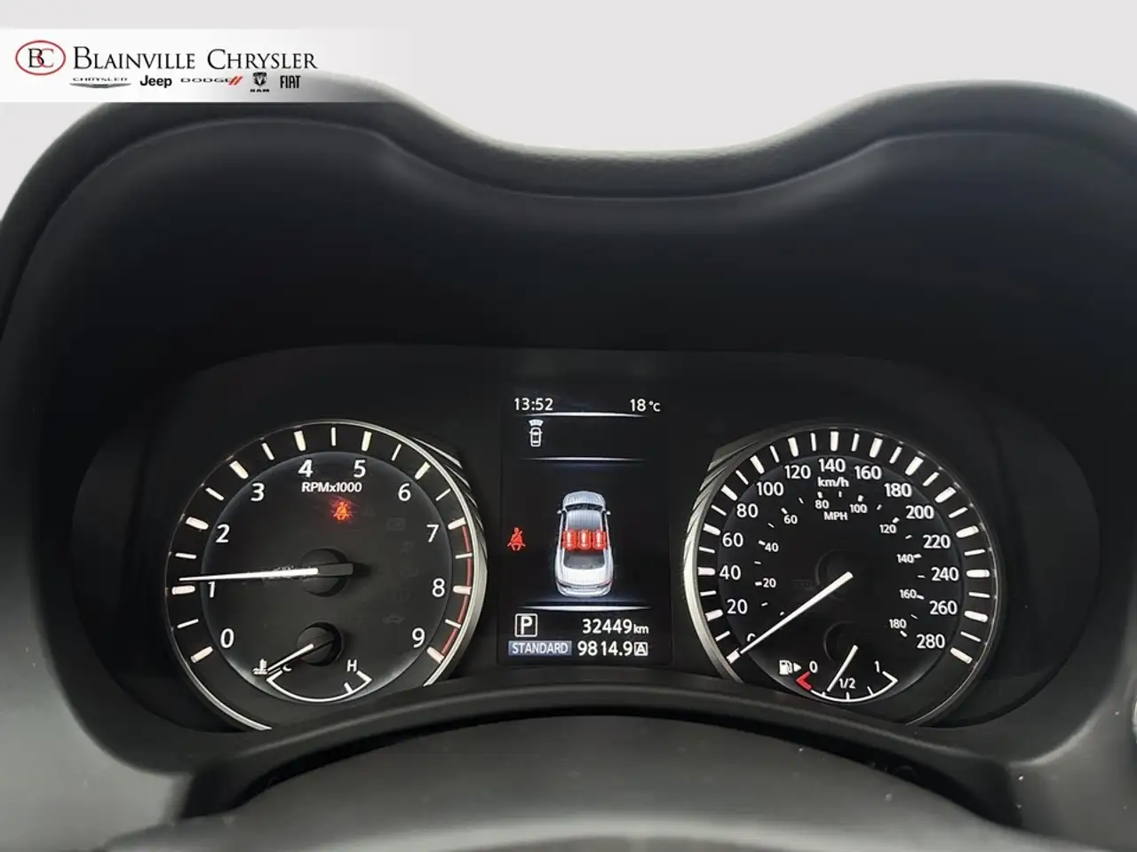 Infiniti Q50 - Image 35
