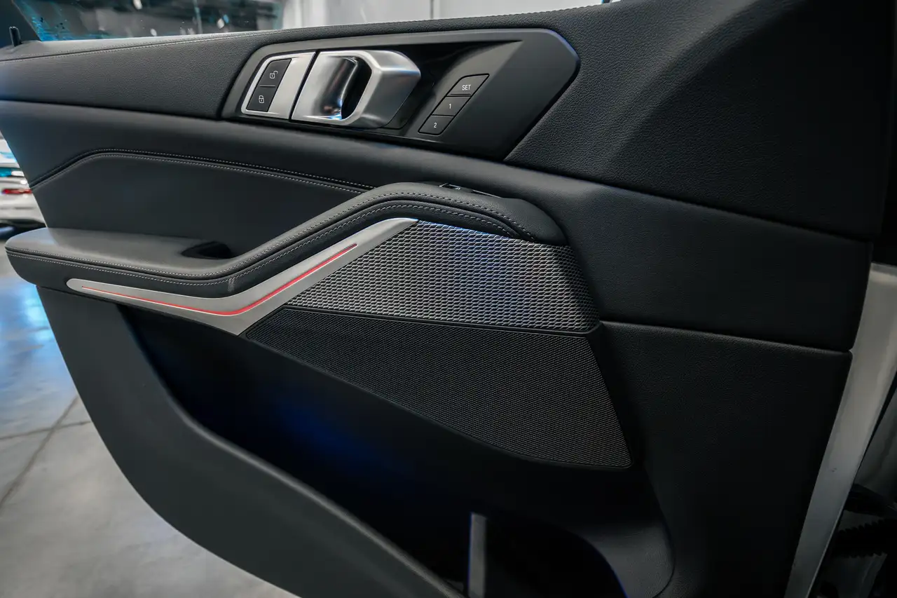 BMW X5 - Image 9