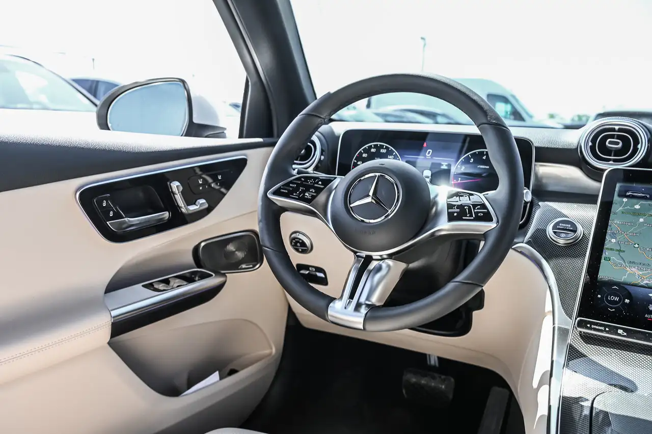 Mercedes-Benz GLC - Image 16