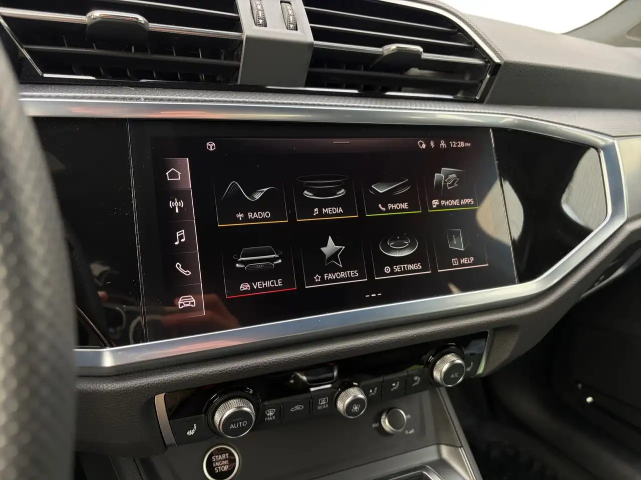 Audi Q3 - Image 35