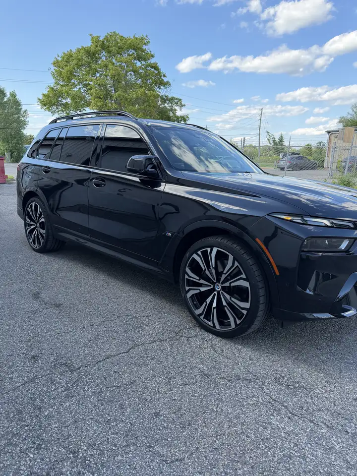 BMW X7 - Image 2