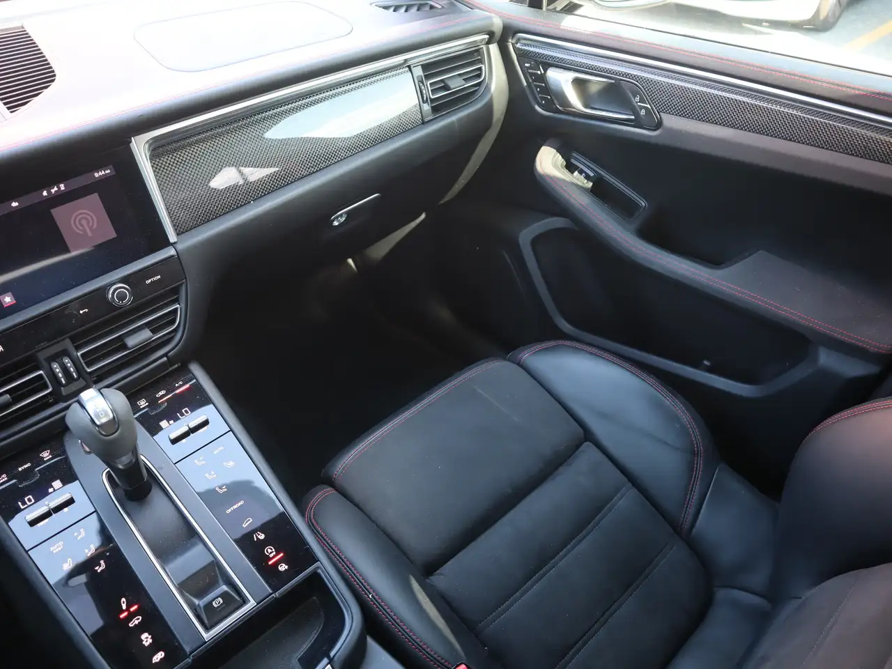 Porsche Macan - Image 16