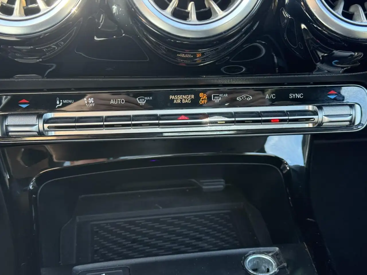 Mercedes-Benz CLA - Image 20