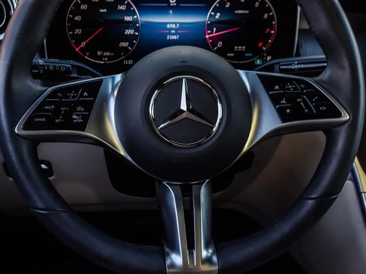 Mercedes-Benz GLC - Image 16