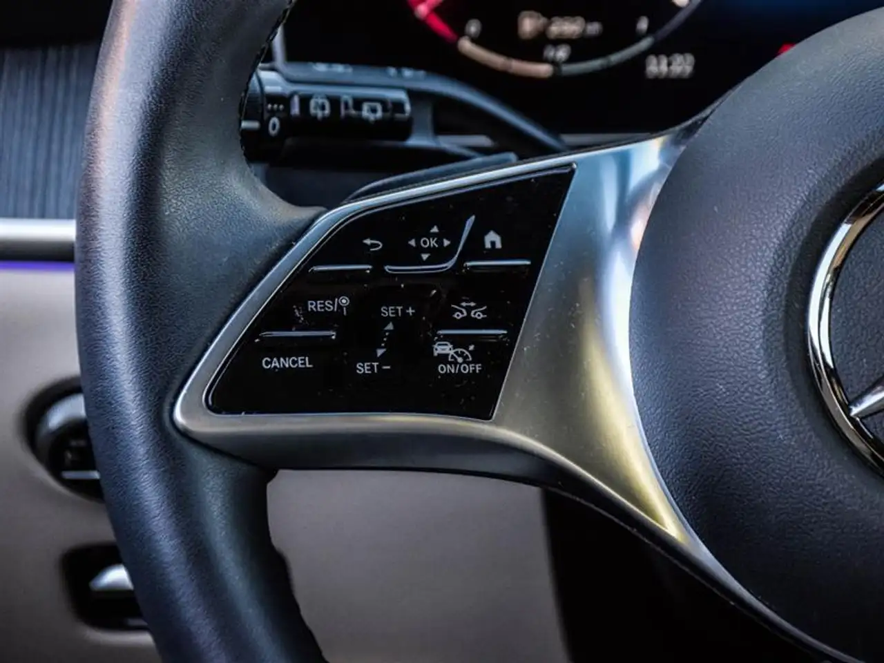 Mercedes-Benz GLC - Image 20