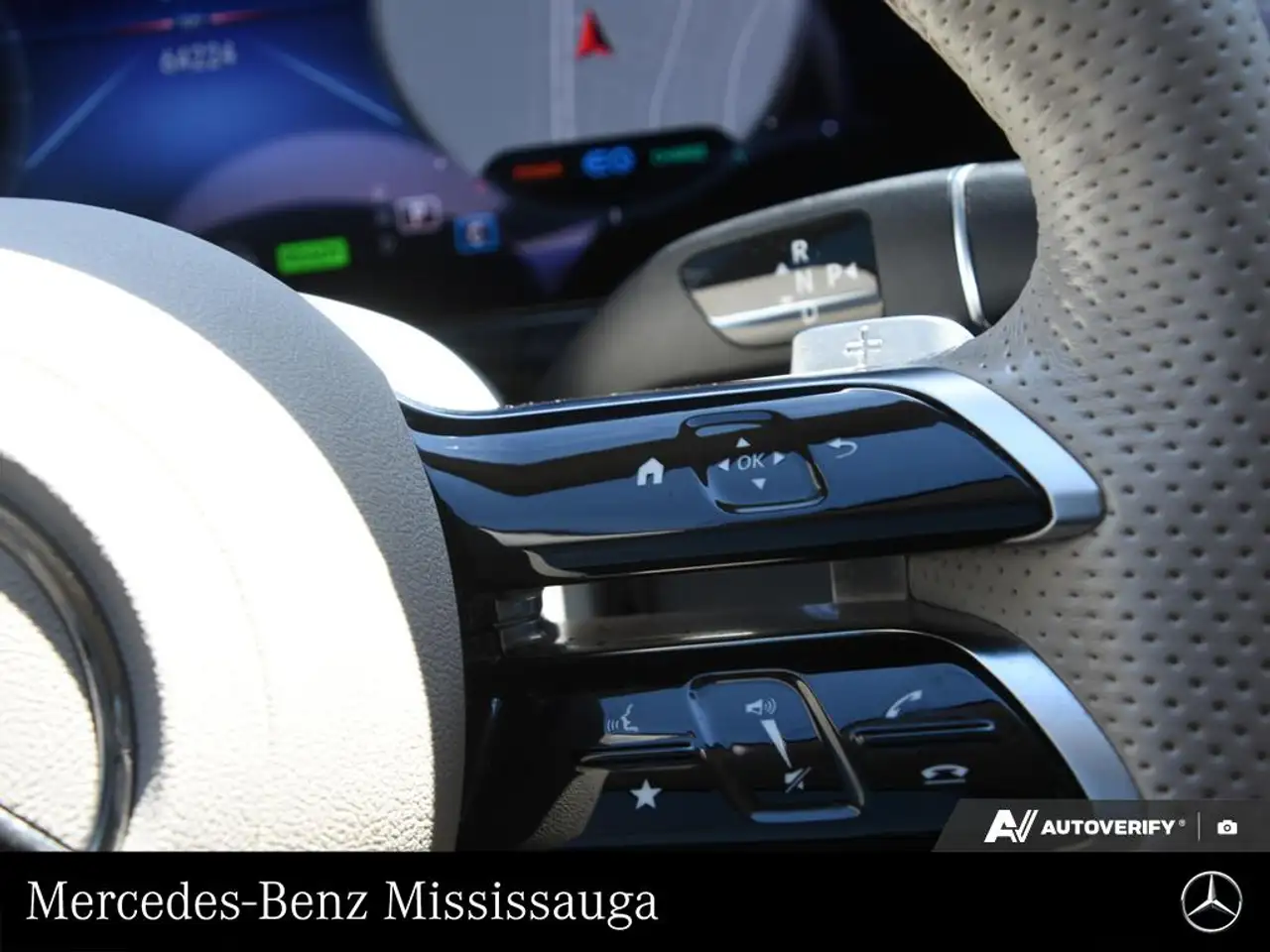 Mercedes-Benz E-Class - Image 11