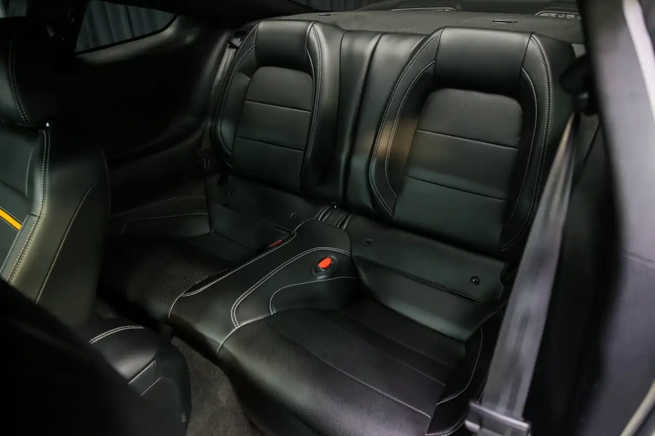 Ford Mustang - Image 38