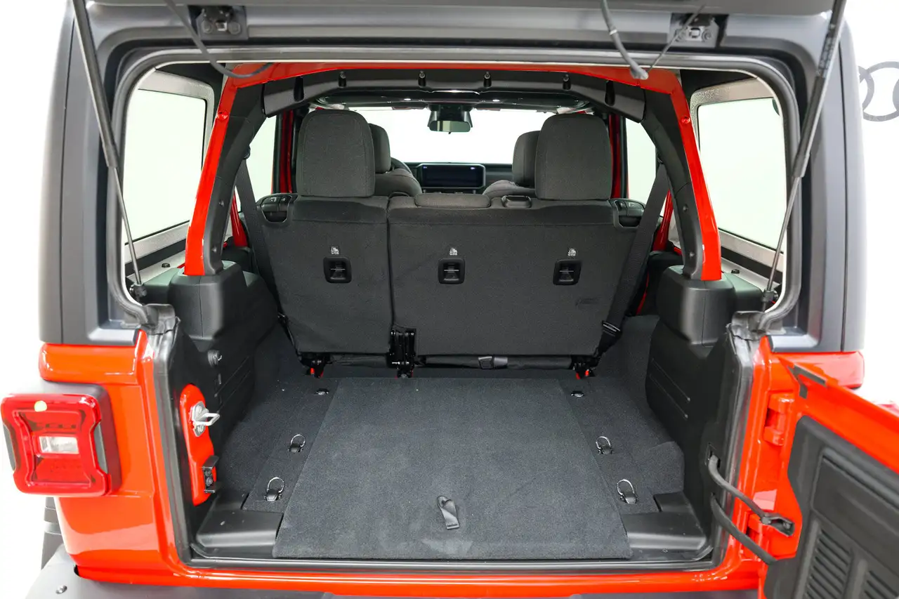 Jeep Wrangler - Image 8
