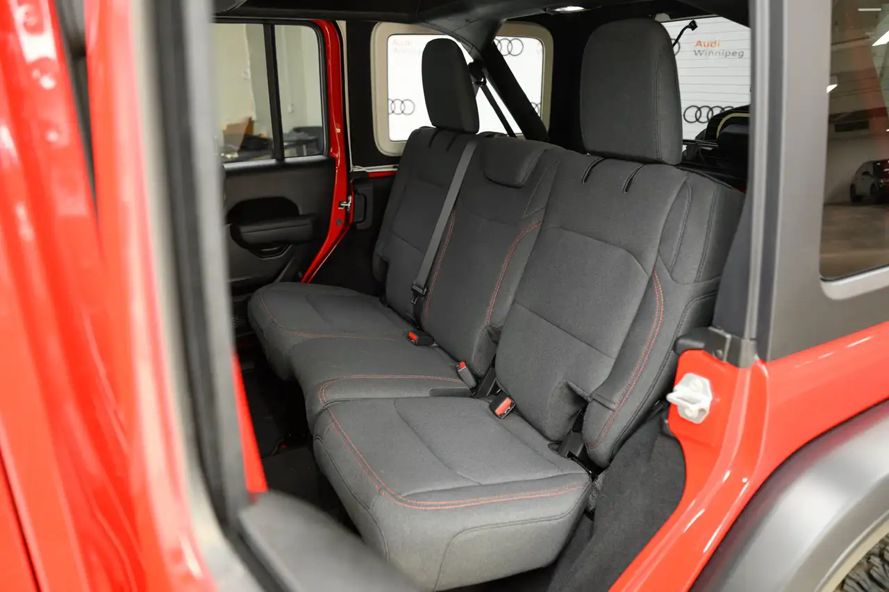 Jeep Wrangler - Image 20