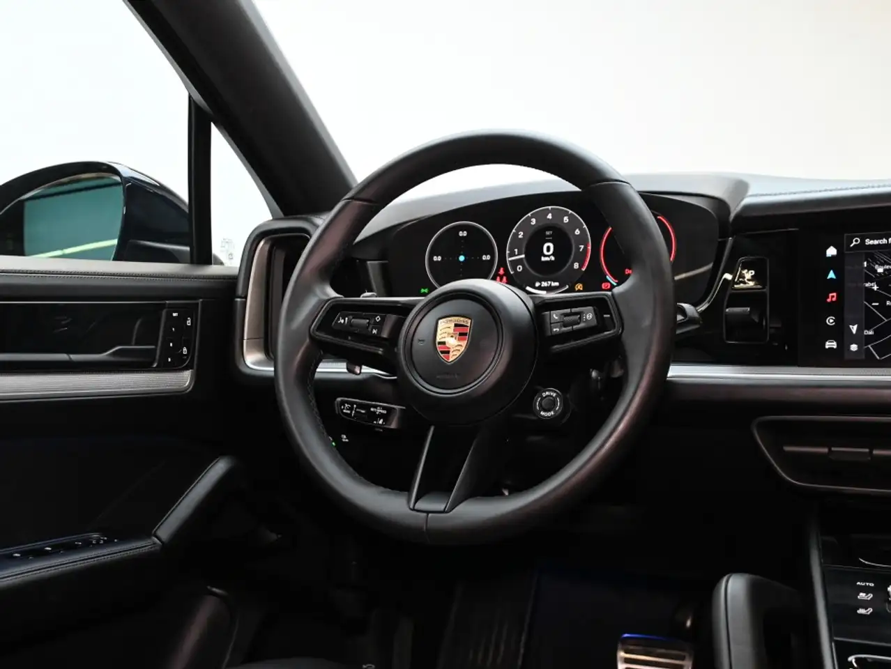 Porsche Cayenne - Image 16