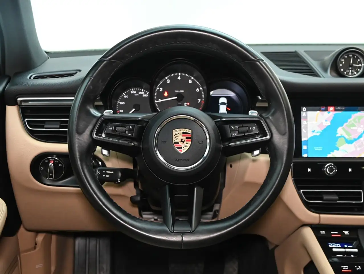 Porsche Macan - Image 20
