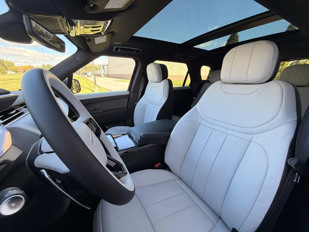 Land Rover Range Rover Sport - Image 12