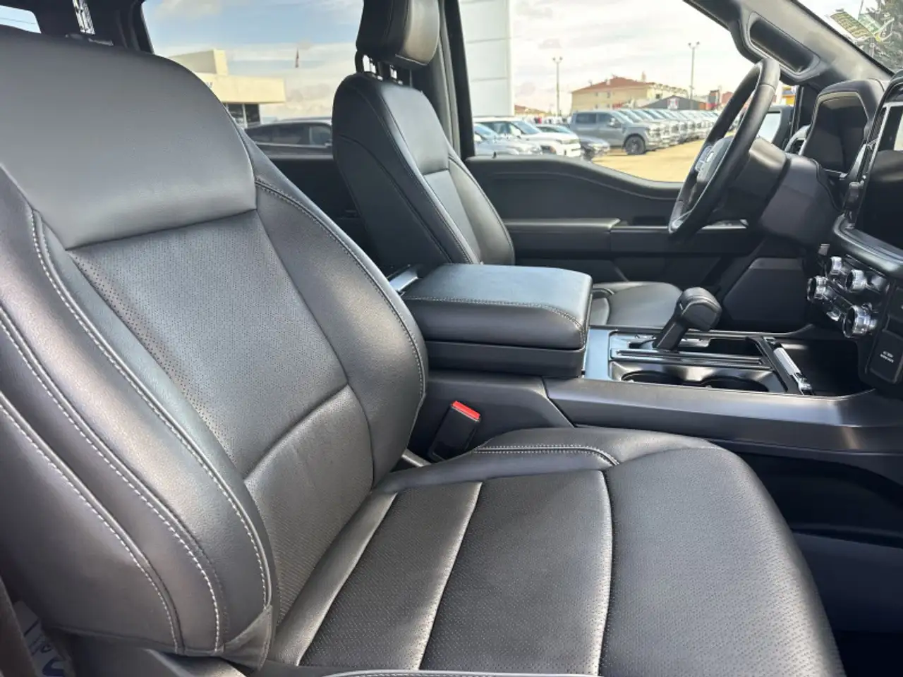 Ford F-150 - Image 25