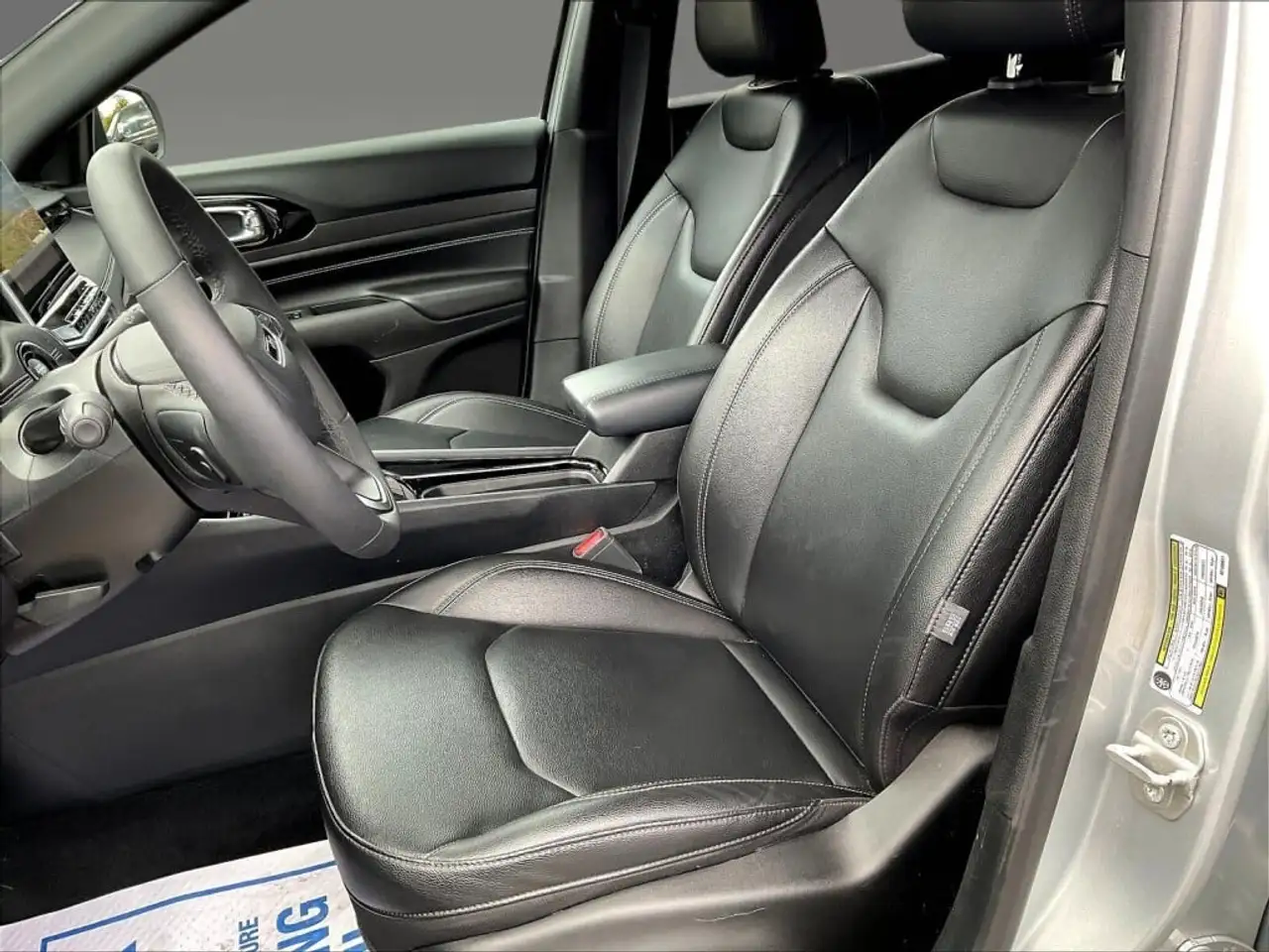 Jeep Compass - Image 19