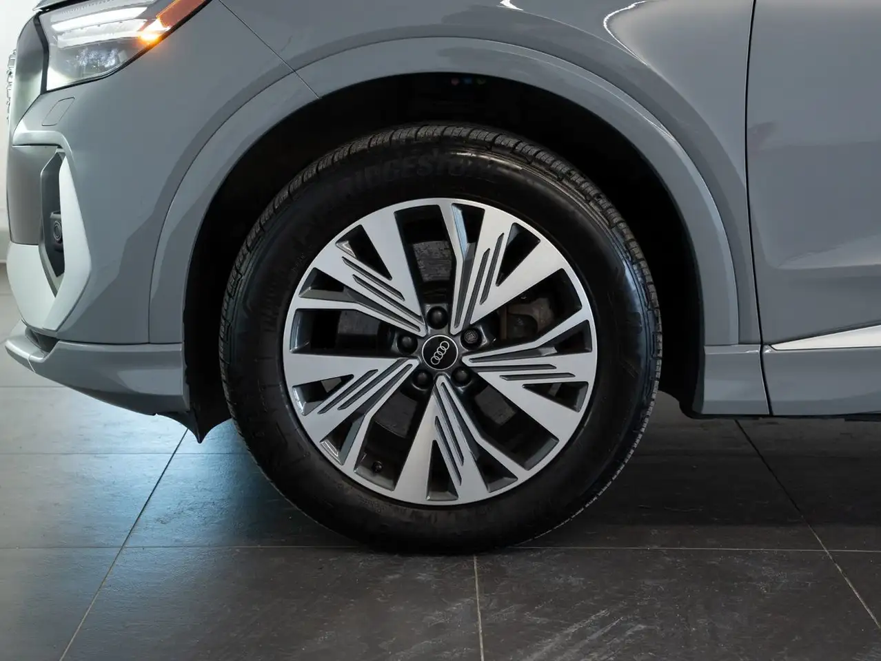 Audi Q4 e-tron - Image 8