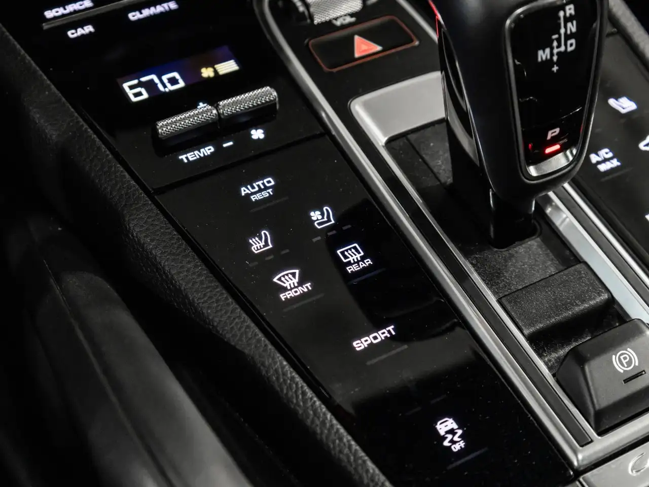 Porsche Cayenne - Image 24