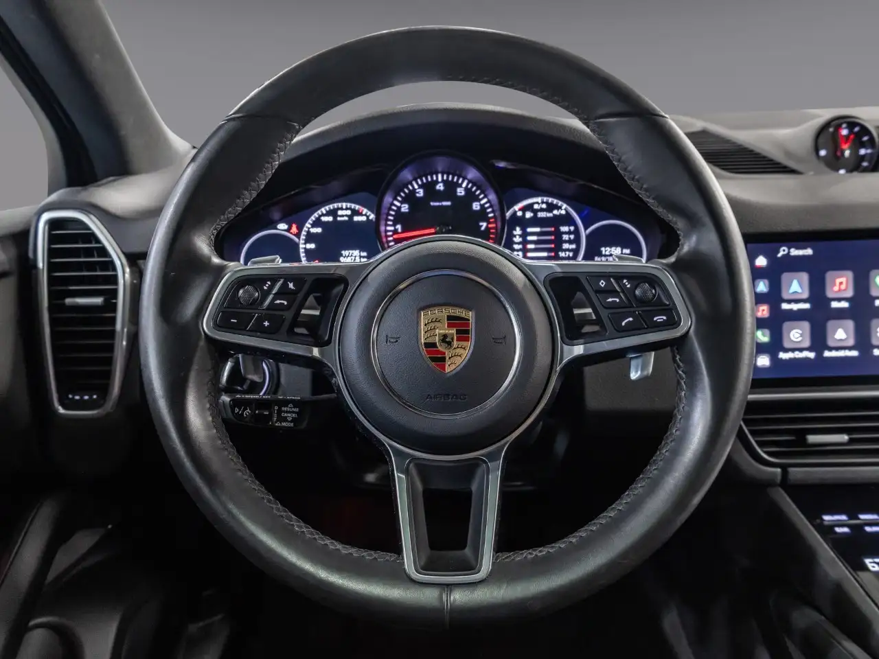Porsche Cayenne - Image 19