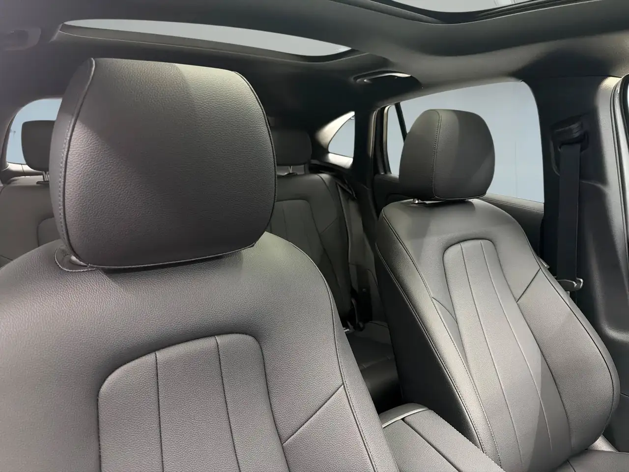 Mercedes-Benz GLA - Image 31