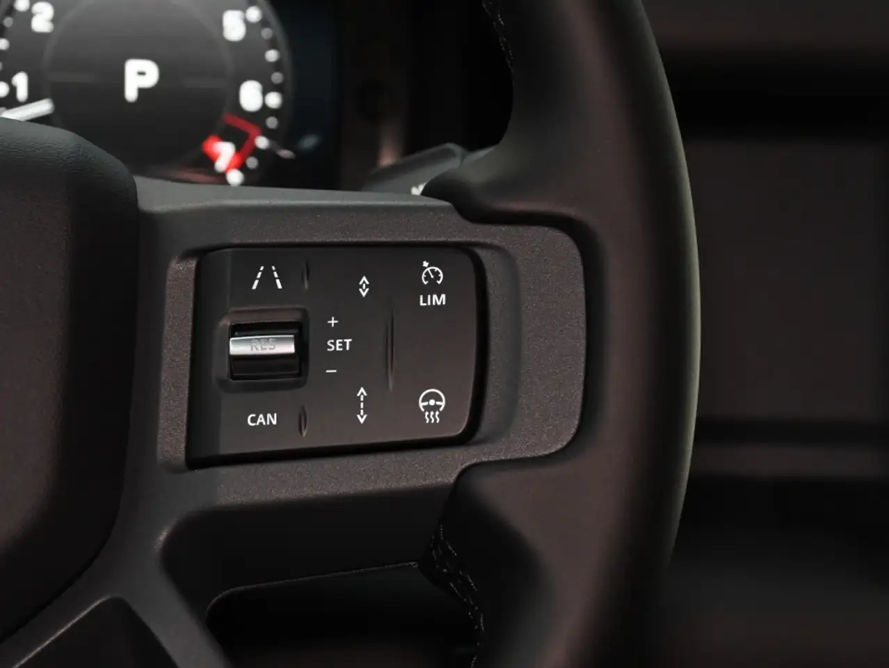 Land Rover Defender - Image 17